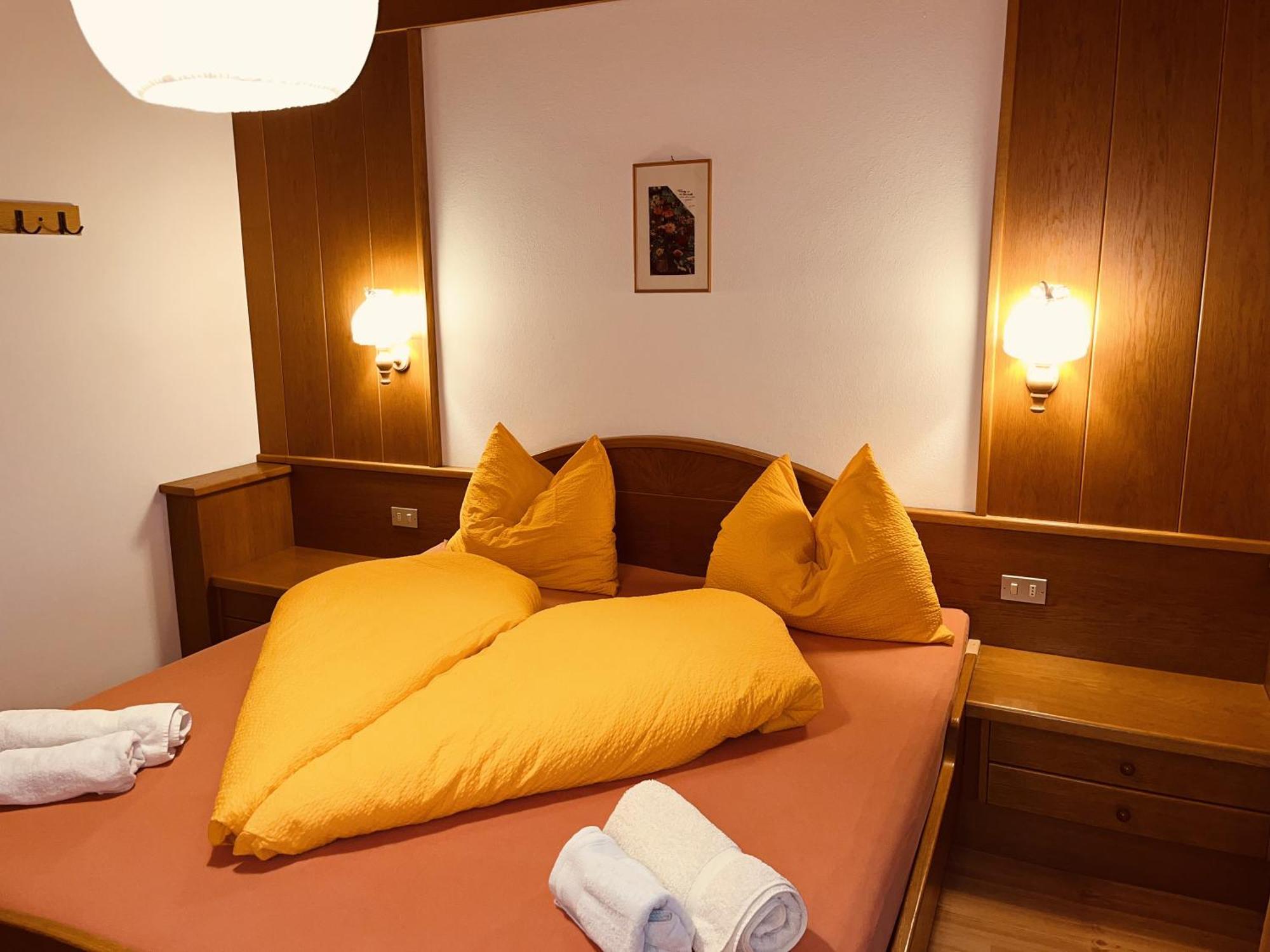 Residence Zirmer Wohnung Wasser Кастелрото Екстериор снимка